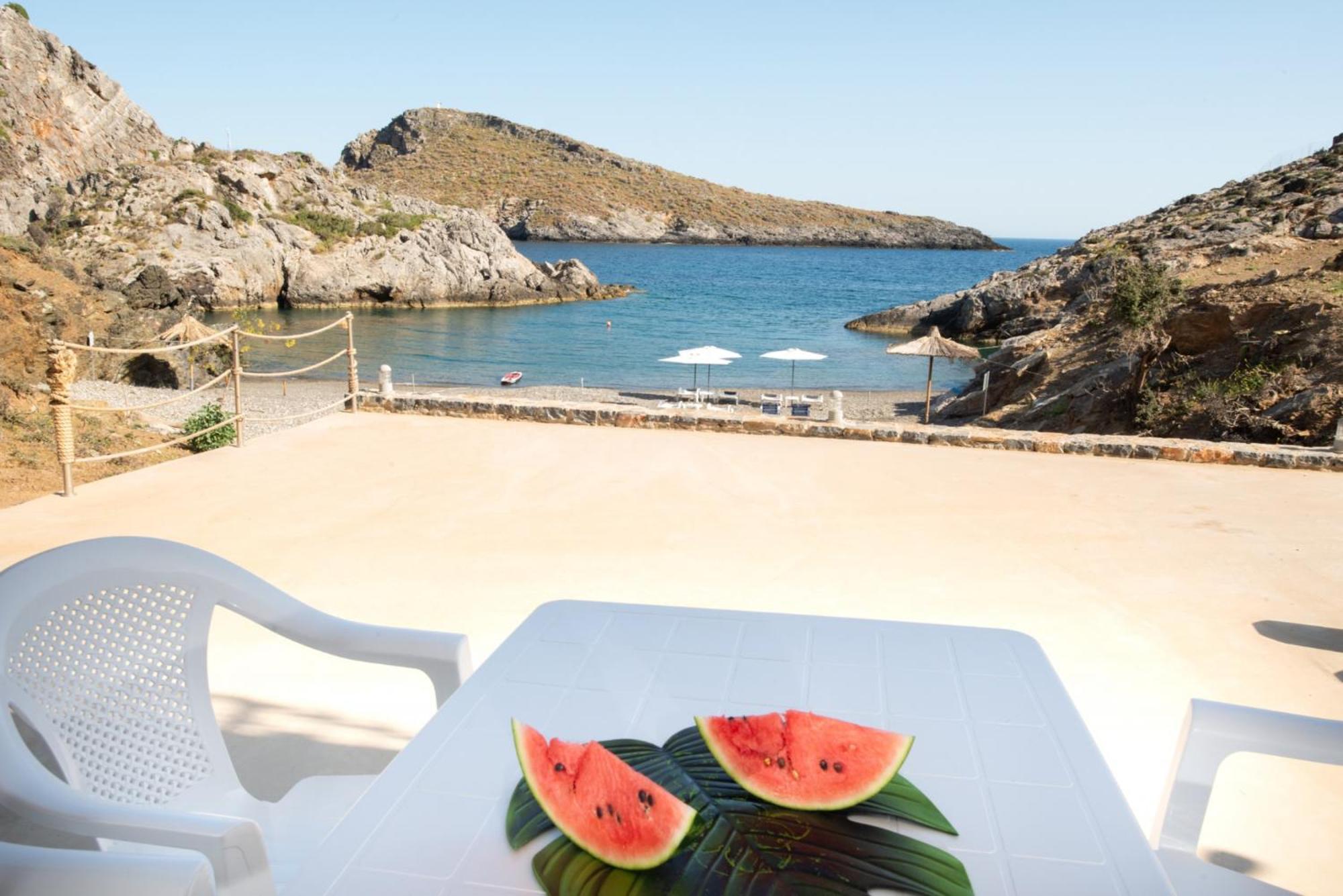 Beachfront Studio Kyma West ~ Crete'S Hidden Gem Kaloi Limenes Exterior photo
